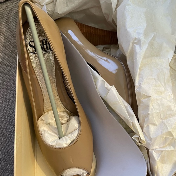 Stylish Sofft Tan Women's Shoes - Picture 3 of 6